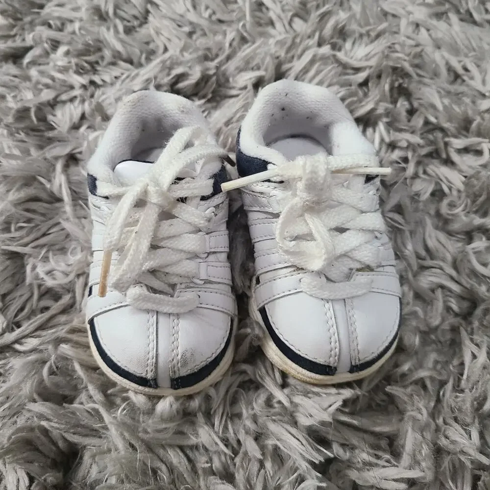 K Swiss Baby Sz 2 White Navy Blue Sneakers
